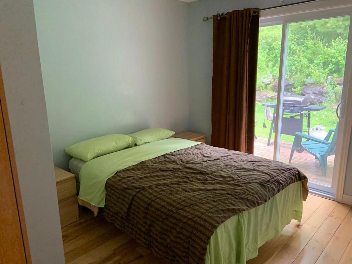 Motel & Chalets --Shefford-Waterloo- Habitation Forest ภายนอก รูปภาพ