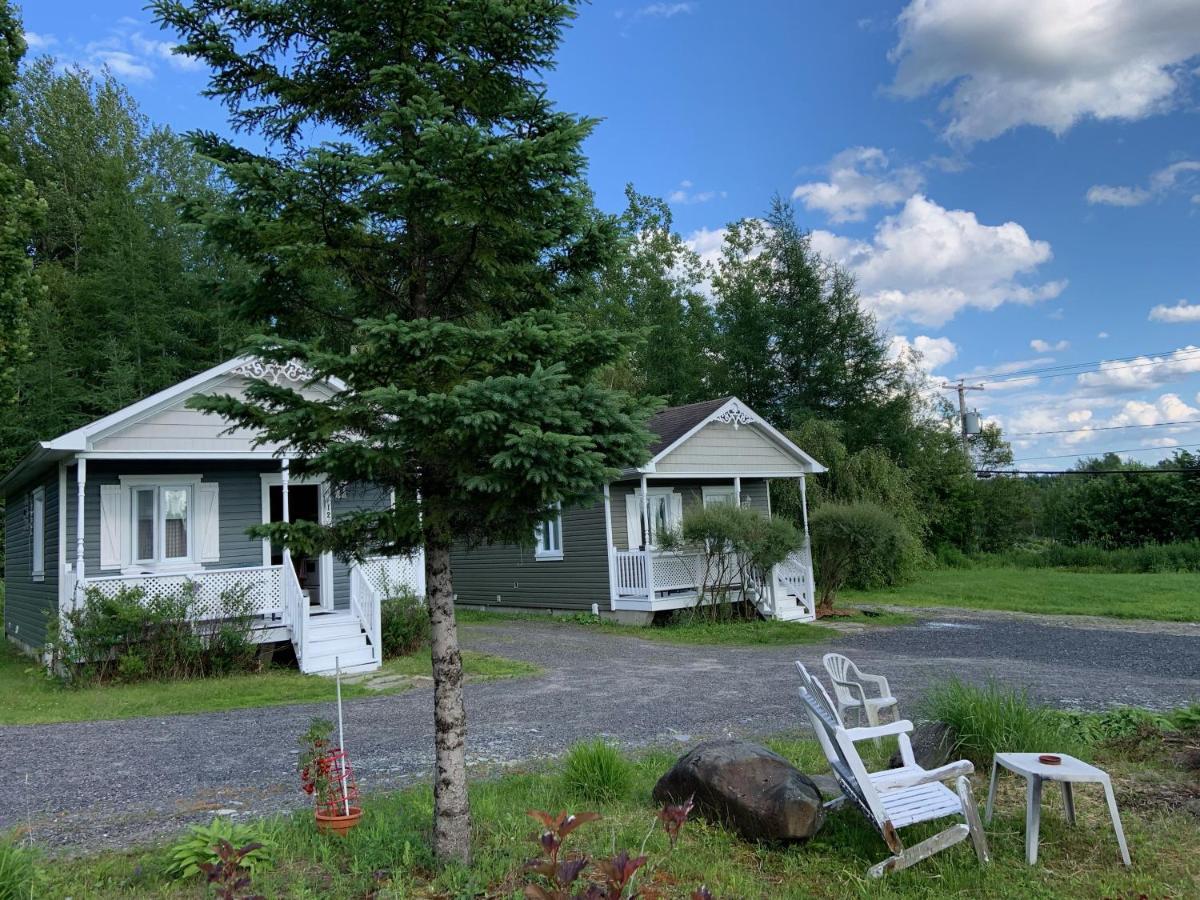 Motel & Chalets --Shefford-Waterloo- Habitation Forest ภายนอก รูปภาพ