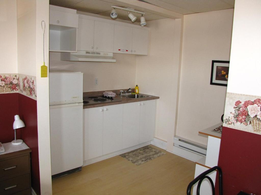 Motel & Chalets --Shefford-Waterloo- Habitation Forest ภายนอก รูปภาพ