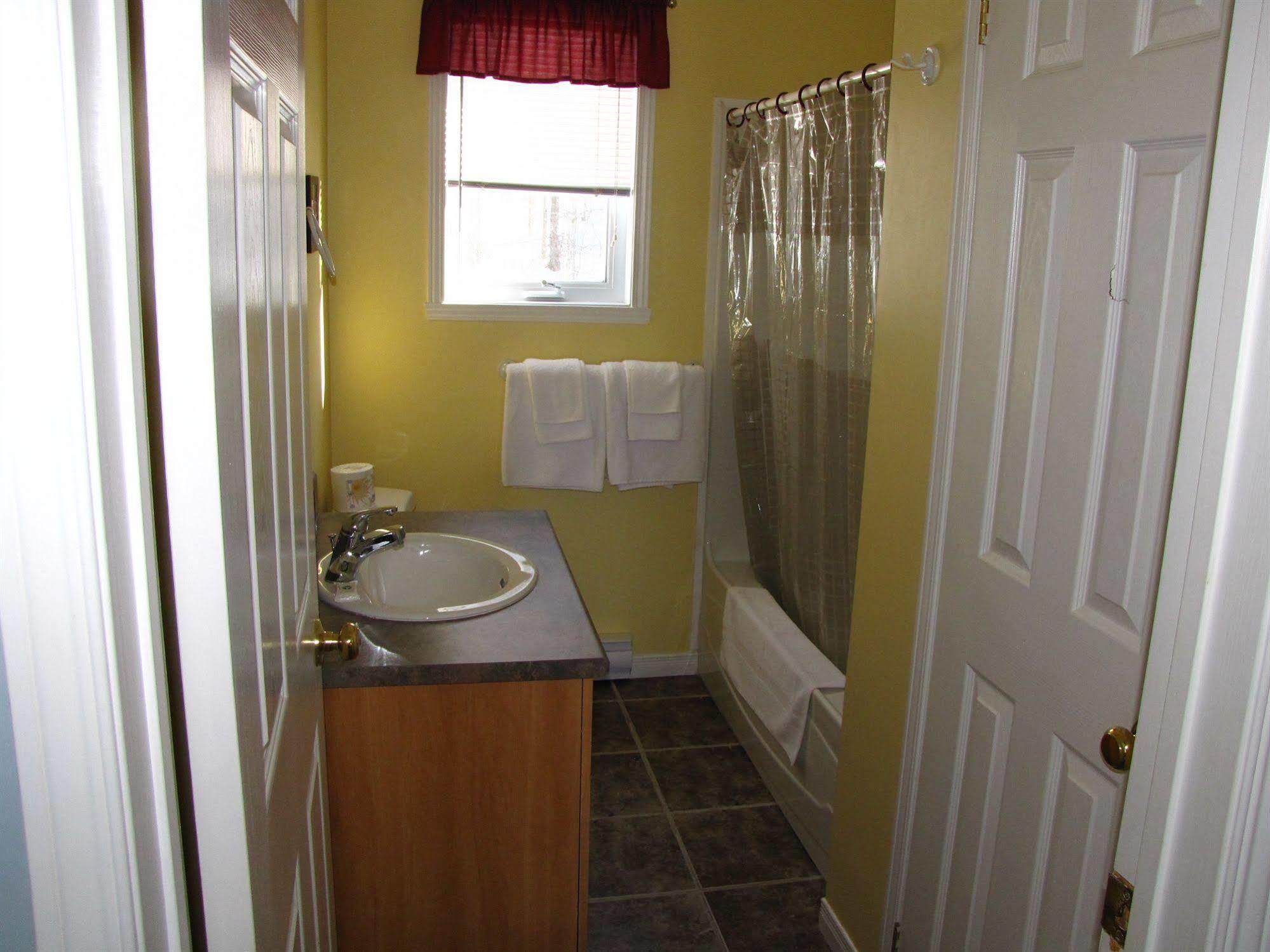 Motel & Chalets --Shefford-Waterloo- Habitation Forest ภายนอก รูปภาพ