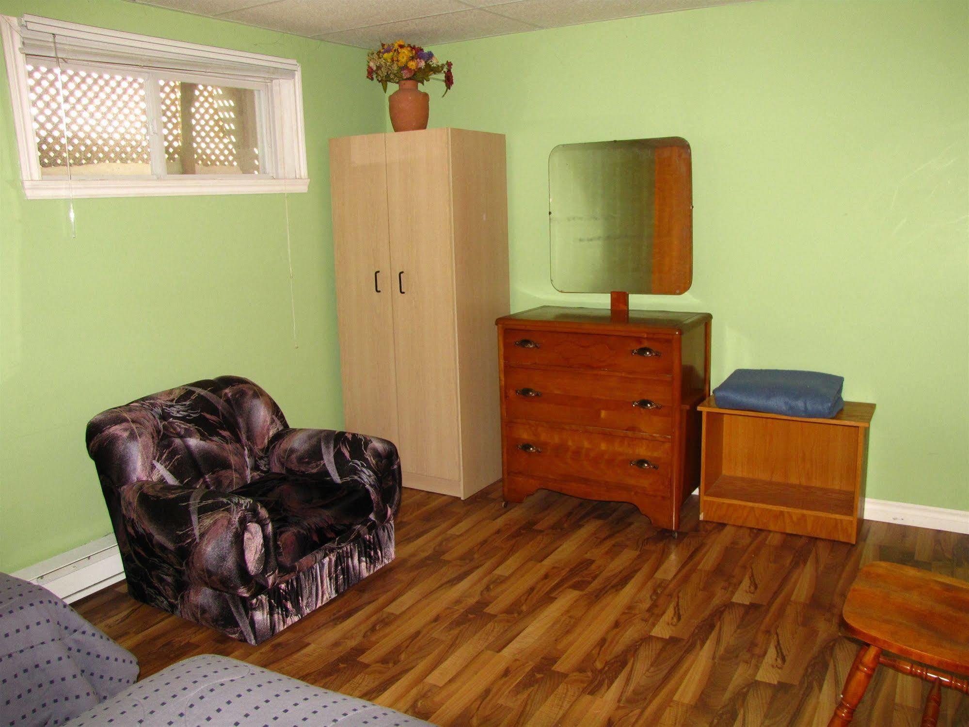Motel & Chalets --Shefford-Waterloo- Habitation Forest ภายนอก รูปภาพ